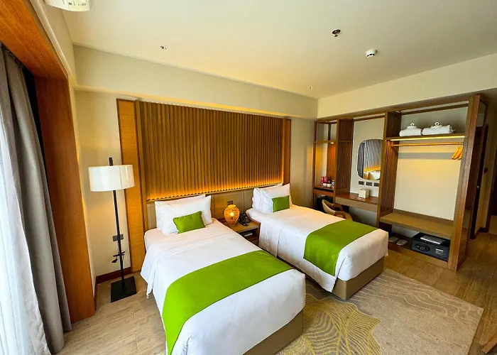 Cebu One Tectona 4*