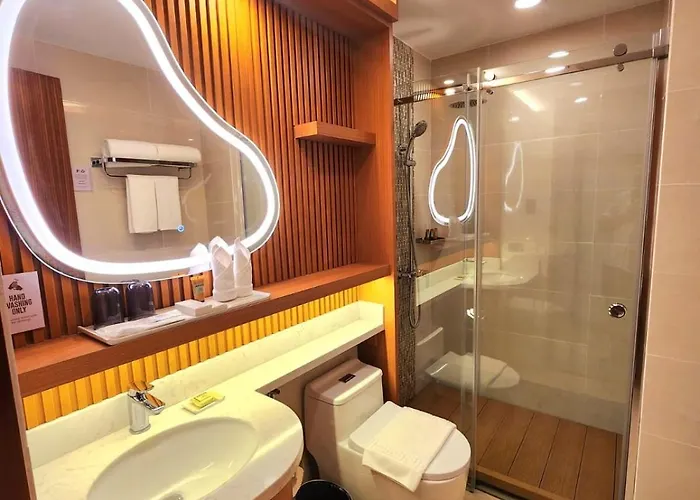 Cebu One Tectona 4*