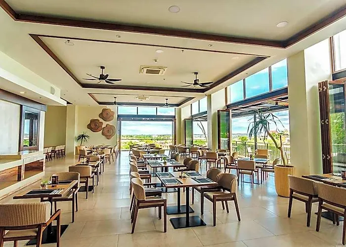호텔 Cebu One Tectona 4*