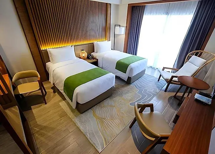 Cebu One Tectona 4*
