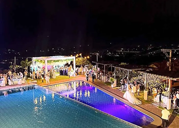 Cebu One Tectona 호텔
